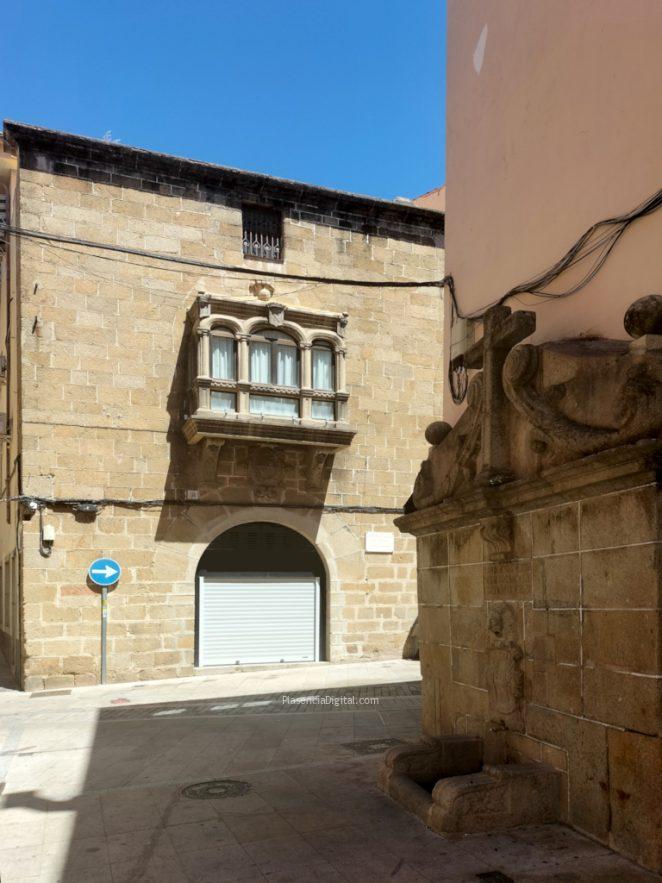 Fuente de la Cruz de Mayo, Plasencia